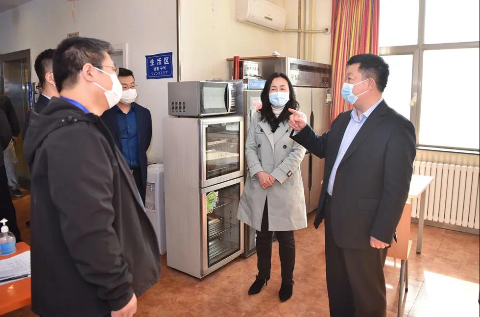 烟台市政府门户网站 芝罘区 区长杨波实地调研检查疫情防控医疗服务
