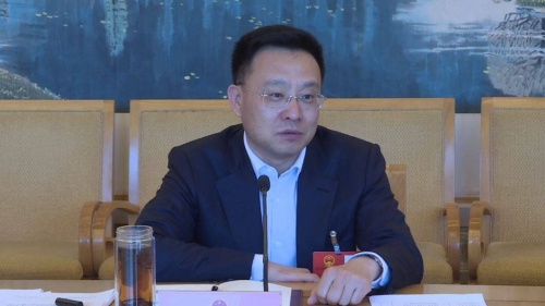 计划,财政三个报告;酝酿,讨论补选烟台市人大常委会主任,秘书长,委员
