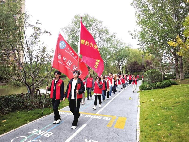 烟台借力河长制十周年招募民间河长,43名大学生志愿者接棒巡河.jpg