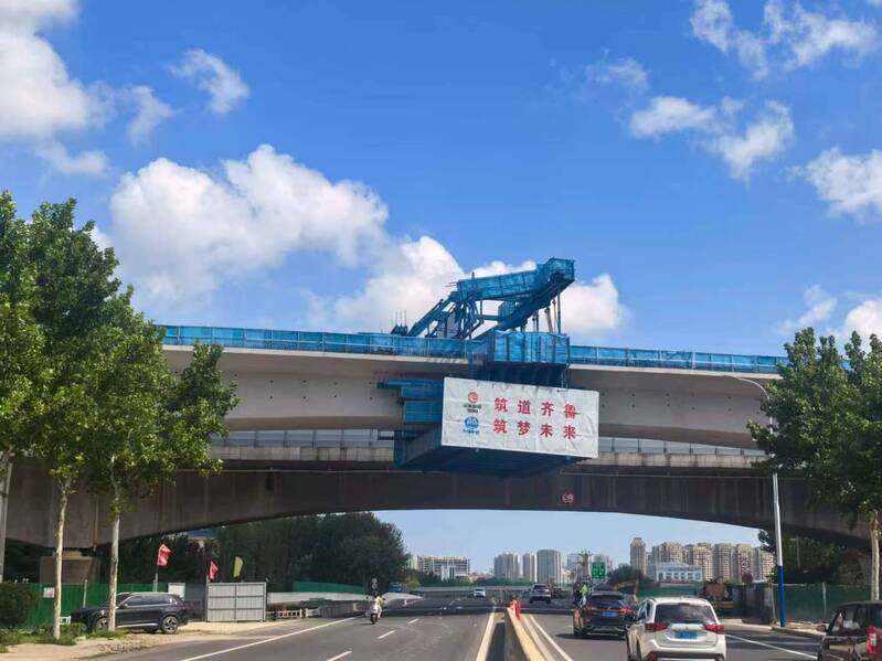 顺利合龙!烟台南站项目最新进展.jpg