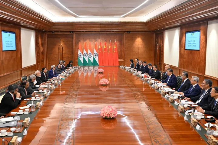 习近平会见印度总理莫迪2.jpg