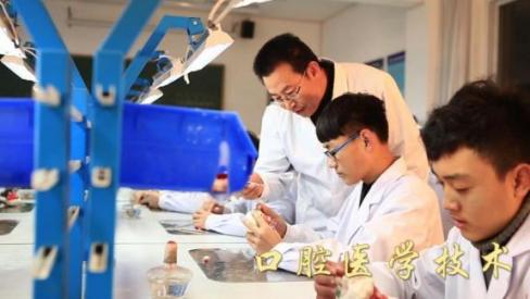 1省技艺技能传承创新平台主持人战文吉老师