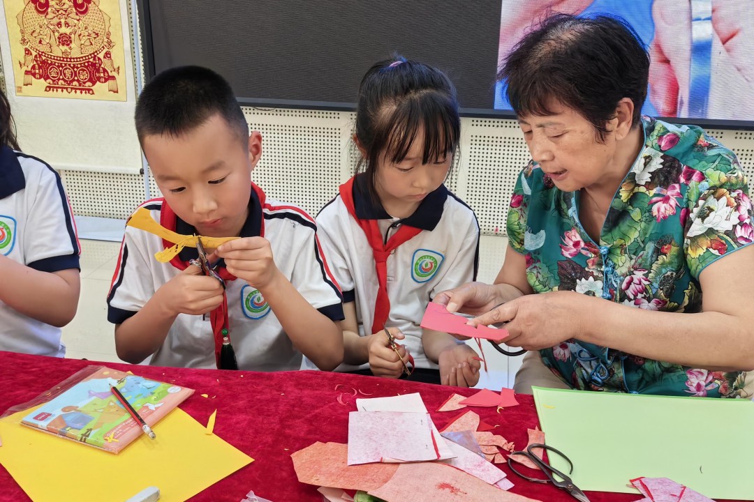 说明: a7758db0979b2b32d70e839a2192d04e_dc1f0077017598fb52830d120bfac780