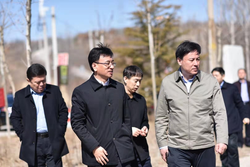 3月12日,副市长,市公安局局长赵峰同志到莱州市督导全国"两会"安保